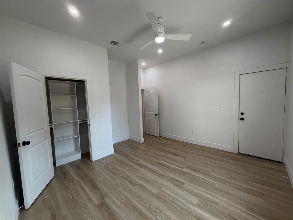 808 W 10th Street Property Photo 10