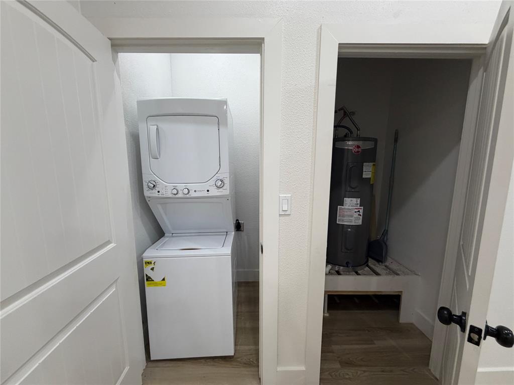 808 W 10th Street Property Photo 12