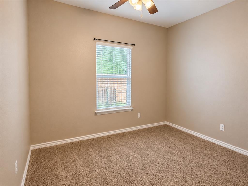 719 E 6th Street Property Photo 14