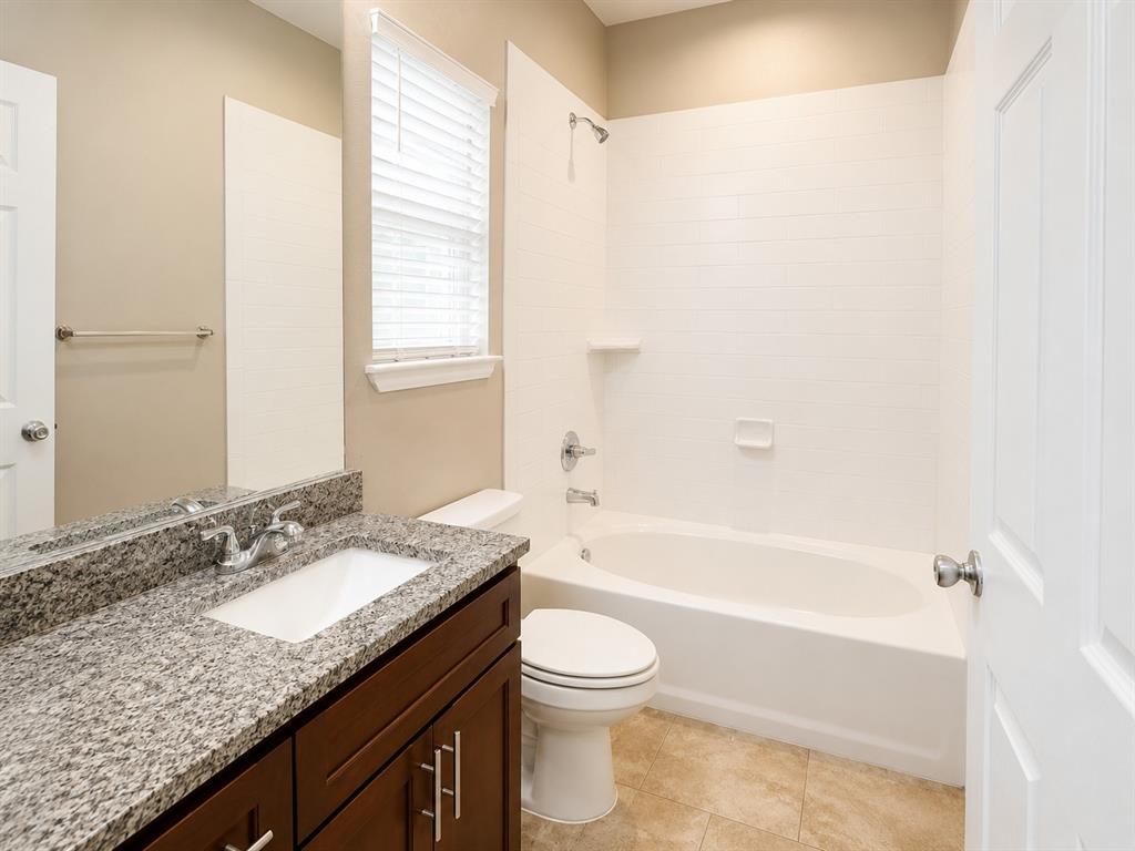 719 E 6th Street Property Photo 16