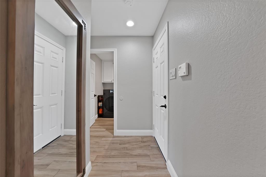 3840 Devonaire Drive Property Photo 23