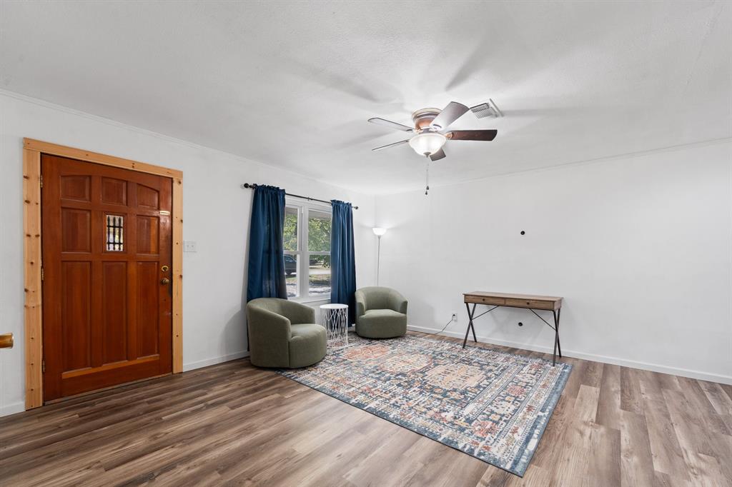 502 N King Street Property Photo 4