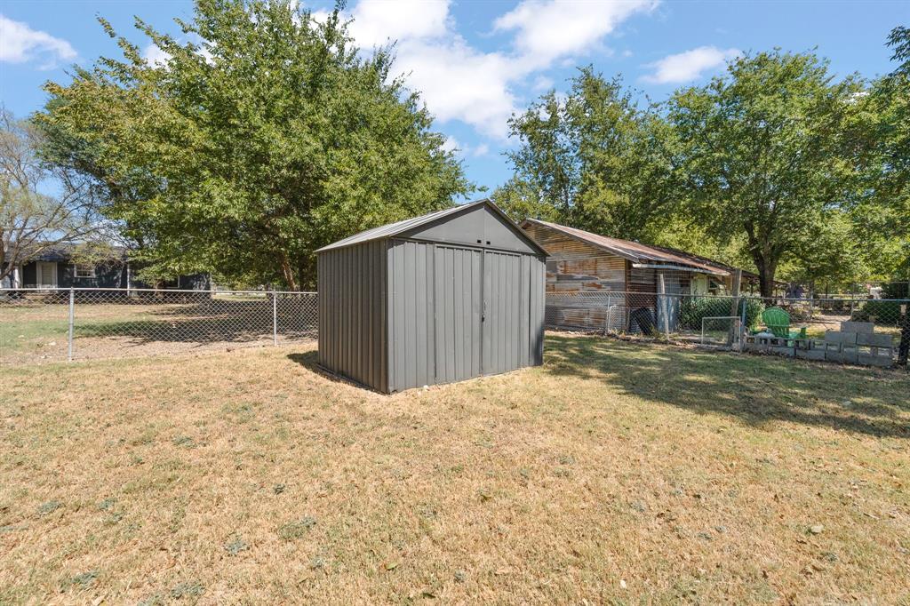 502 N King Street Property Photo 16