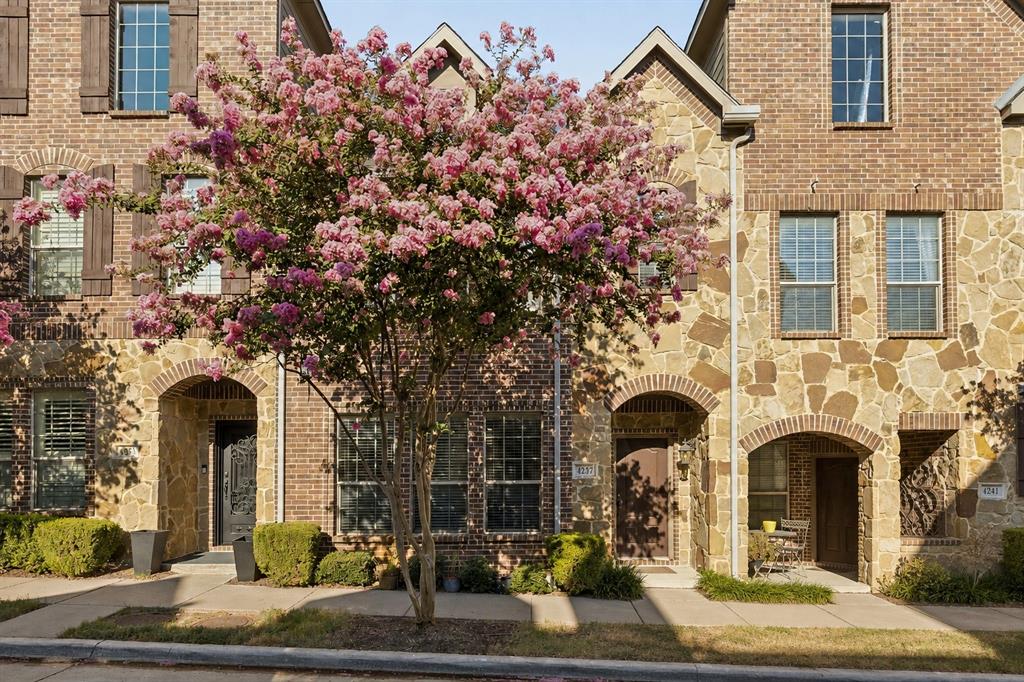 4237 Riverview Drive Property Photo 1