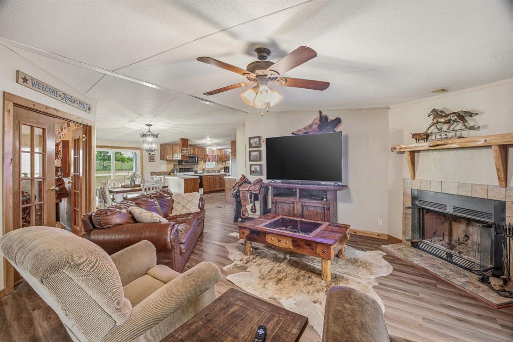 11555 N Us Highway 377 Property Photo 7