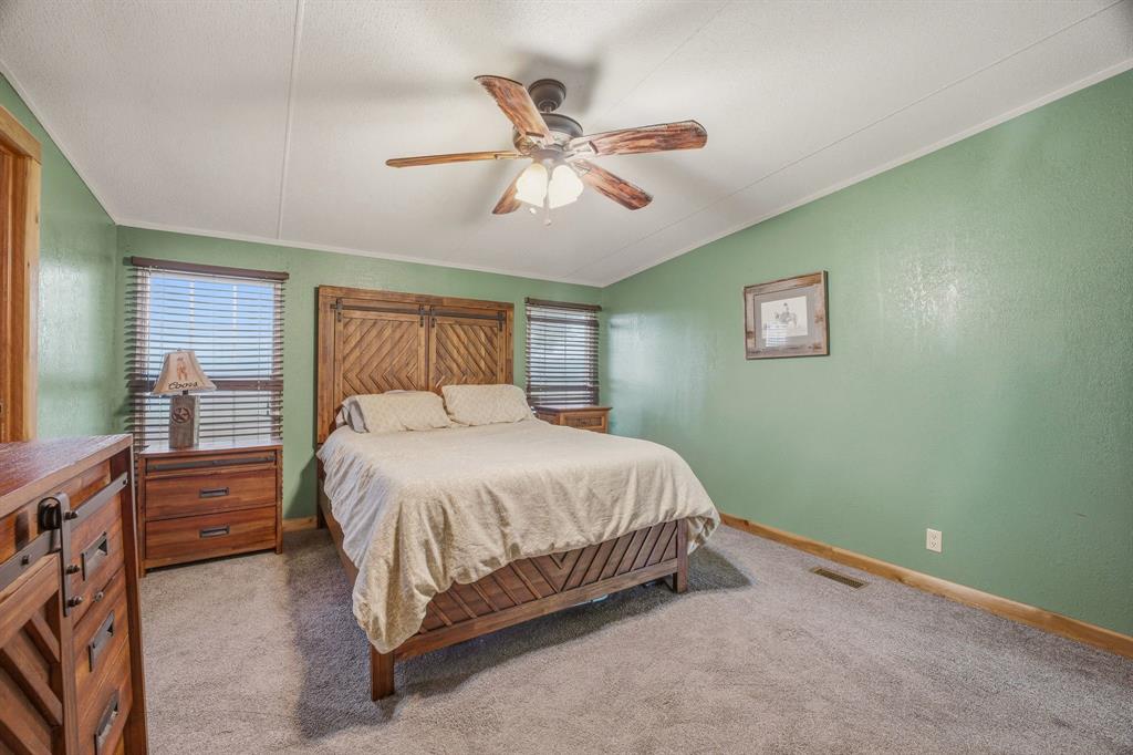 11555 N Us Highway 377 Property Photo 18