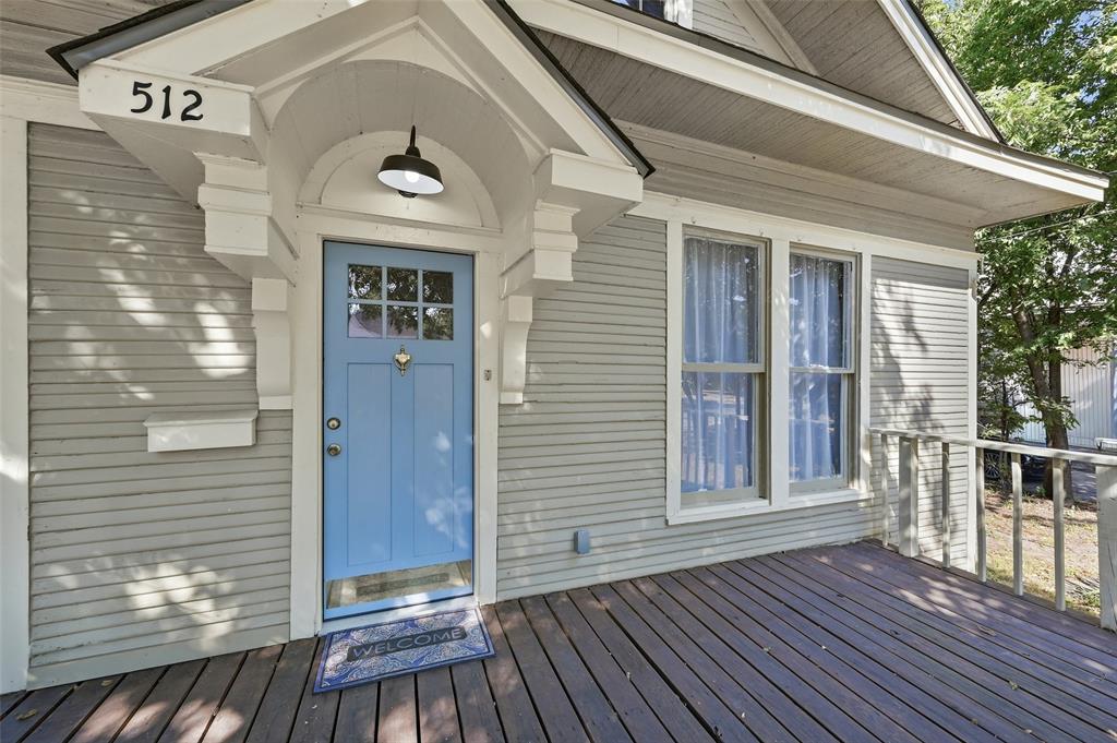 512 S Elm Street Property Photo 2