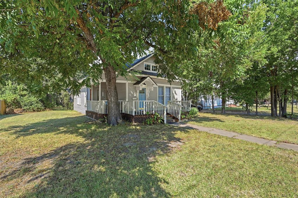 512 S Elm Street Property Photo 3