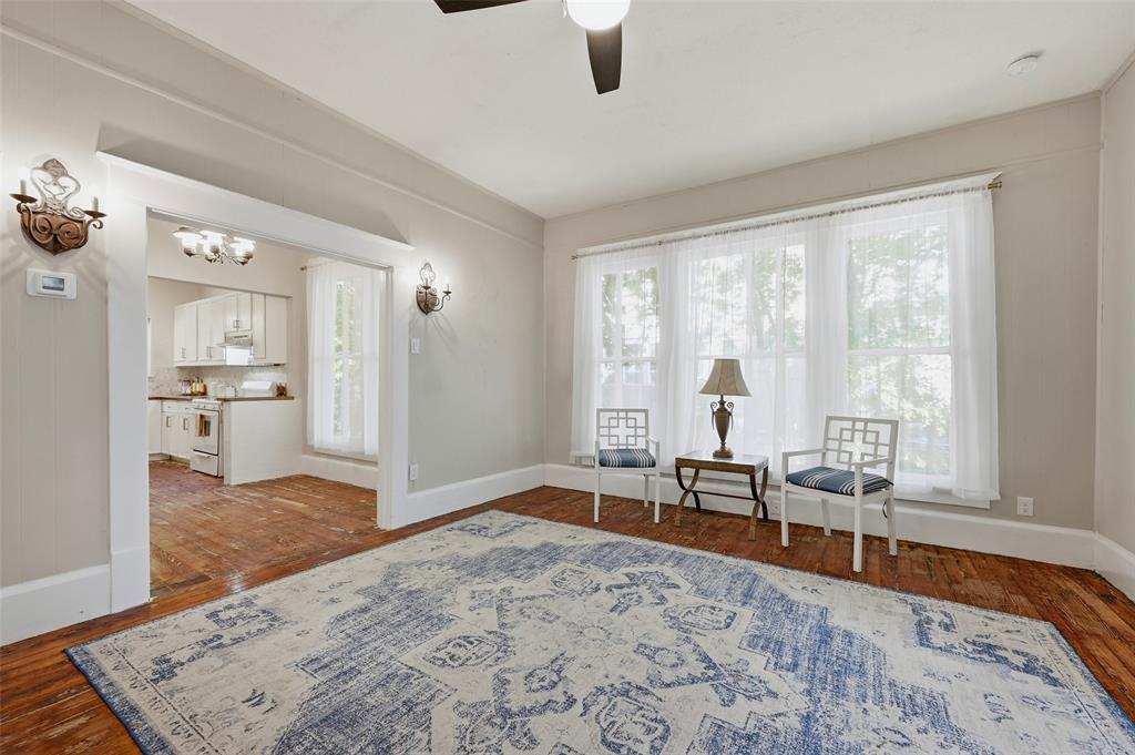 512 S Elm Street Property Photo 12