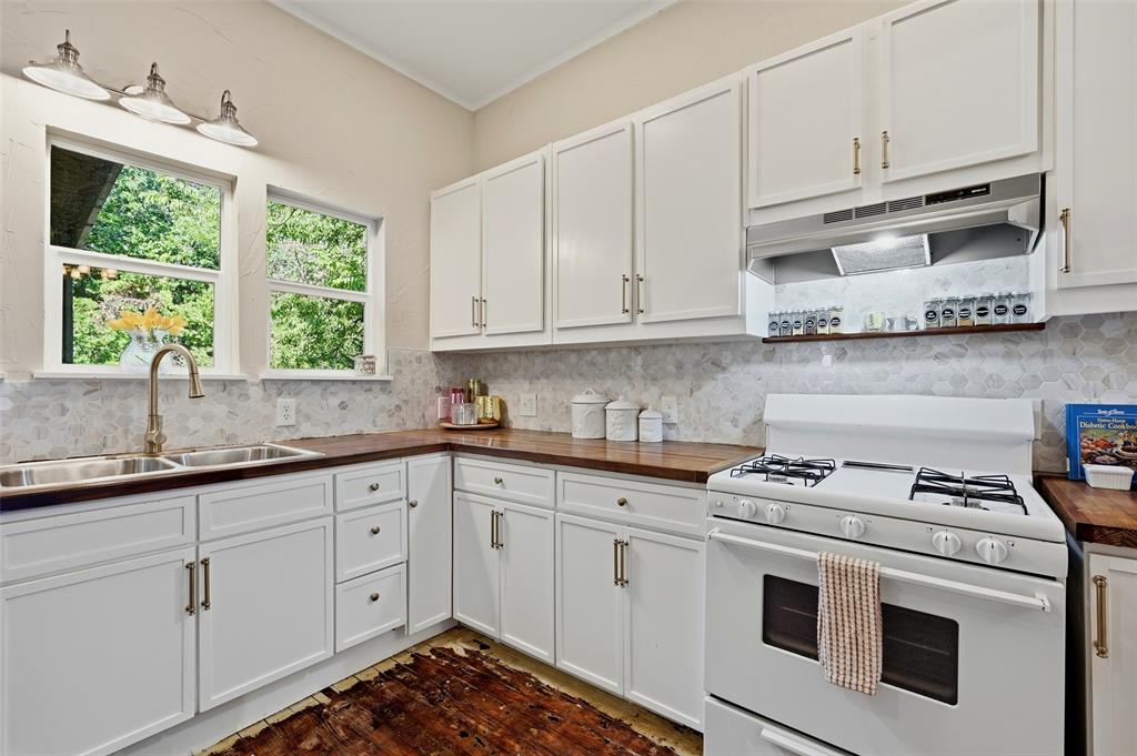 512 S Elm Street Property Photo 17
