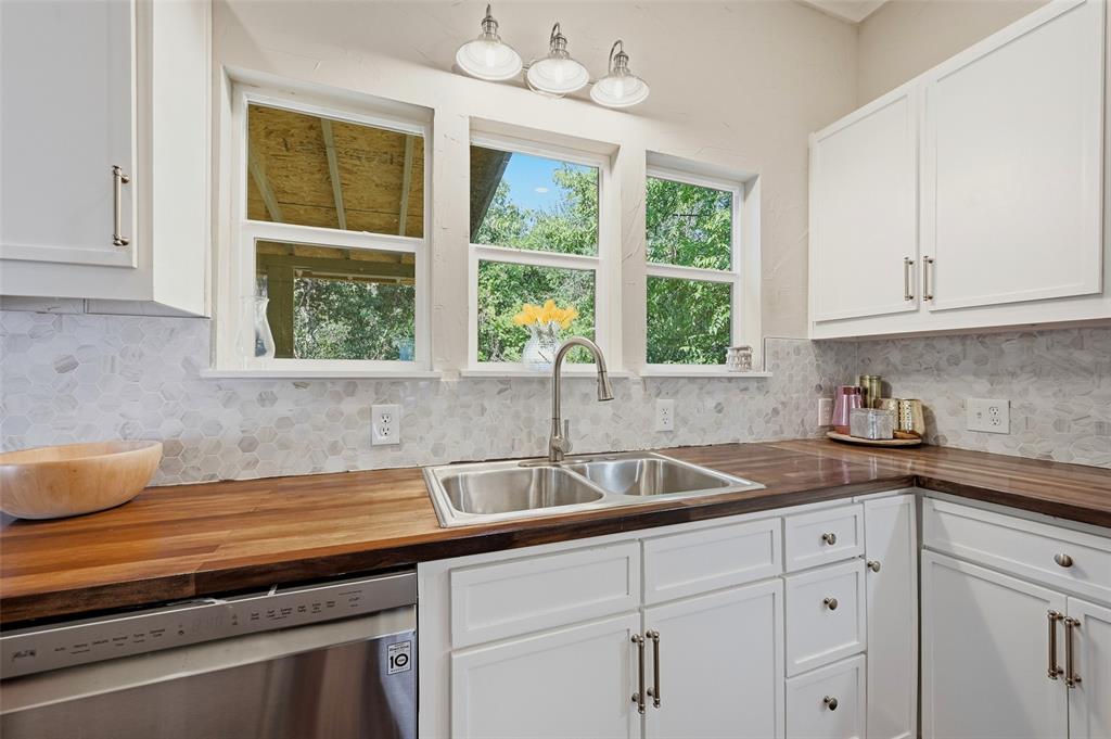 512 S Elm Street Property Photo 18