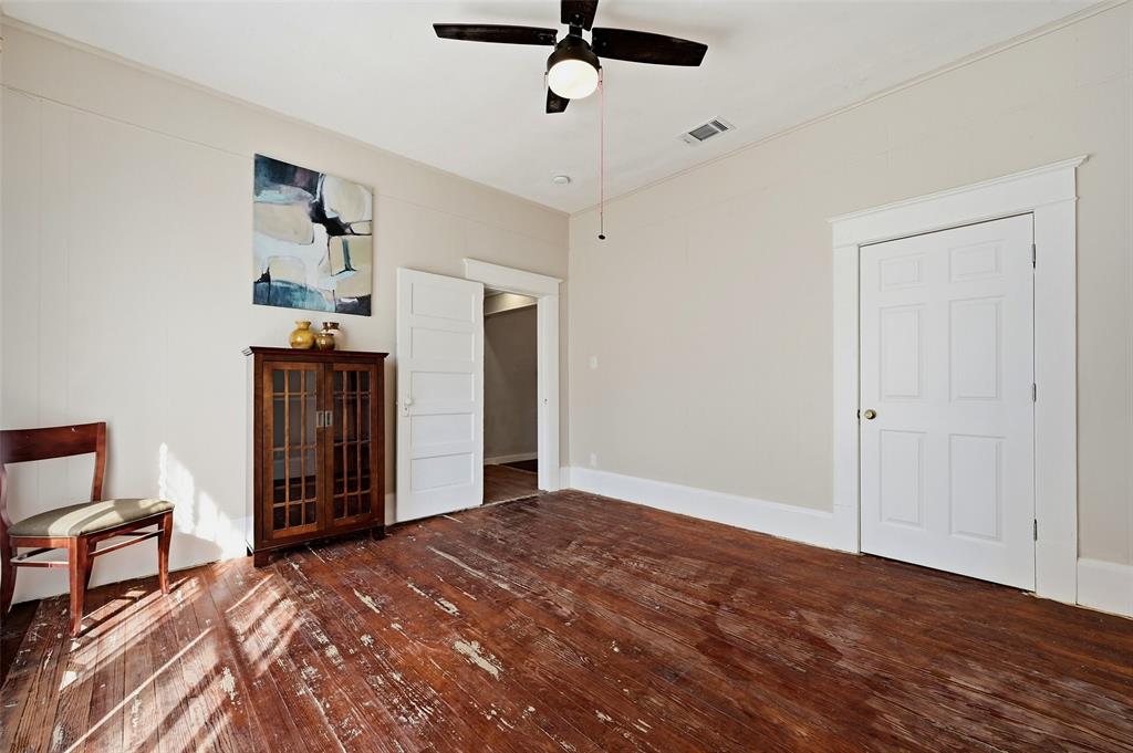 512 S Elm Street Property Photo 22