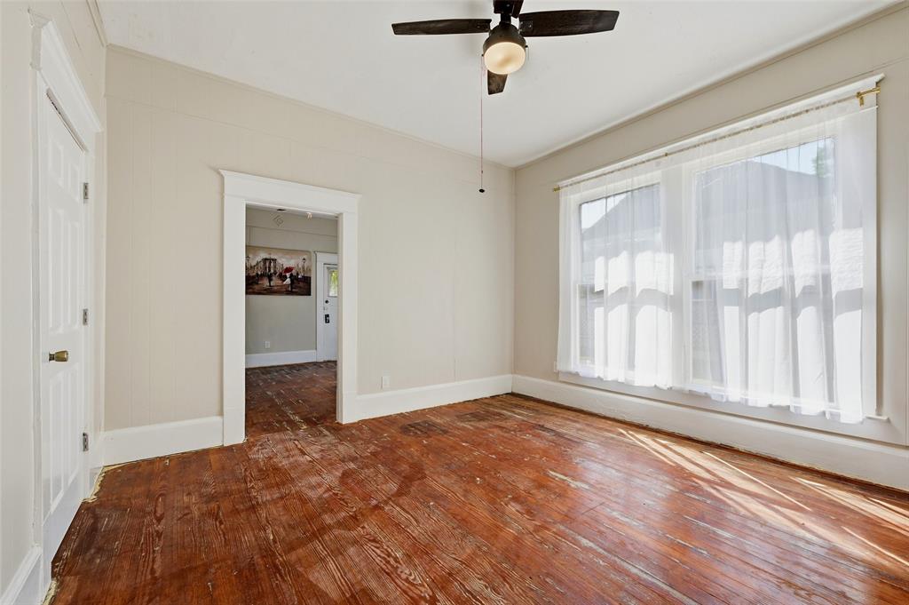 512 S Elm Street Property Photo 24
