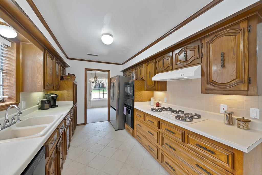 9630 Fallbrook Drive Property Photo 4