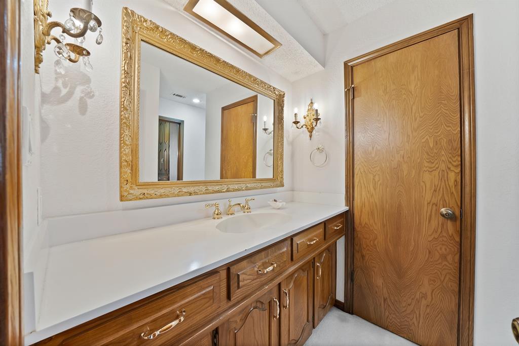 9630 Fallbrook Drive Property Photo 14