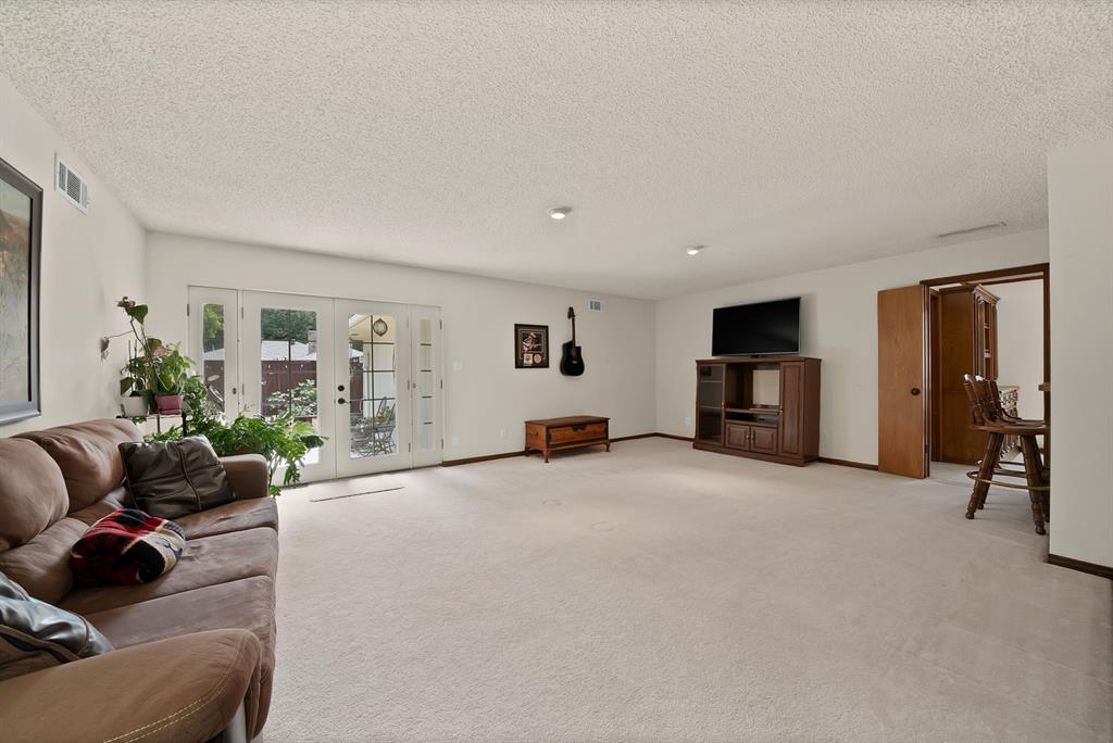 9630 Fallbrook Drive Property Photo 17