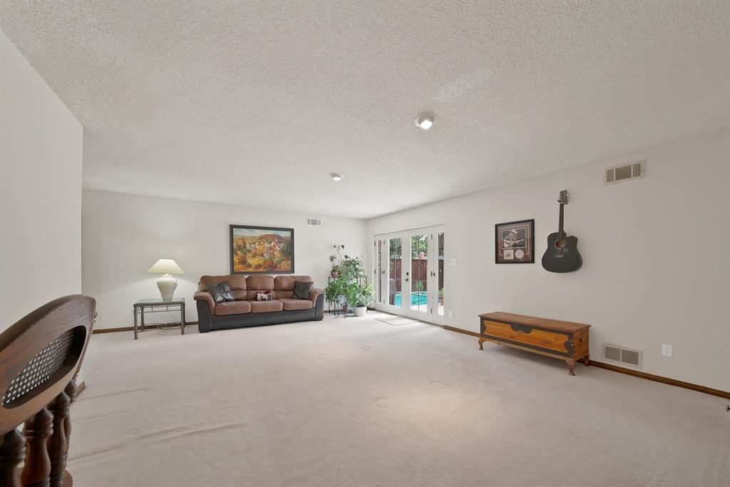9630 Fallbrook Drive Property Photo 18