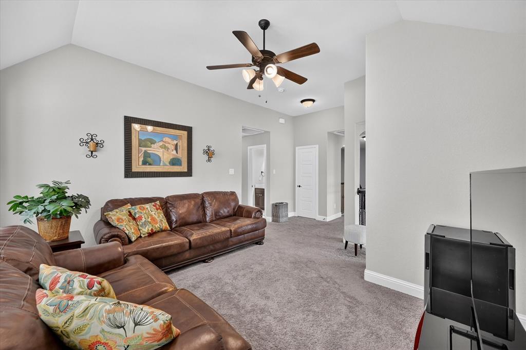 1025 Claystone Ridge Property Photo 18