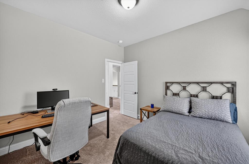 1025 Claystone Ridge Property Photo 28