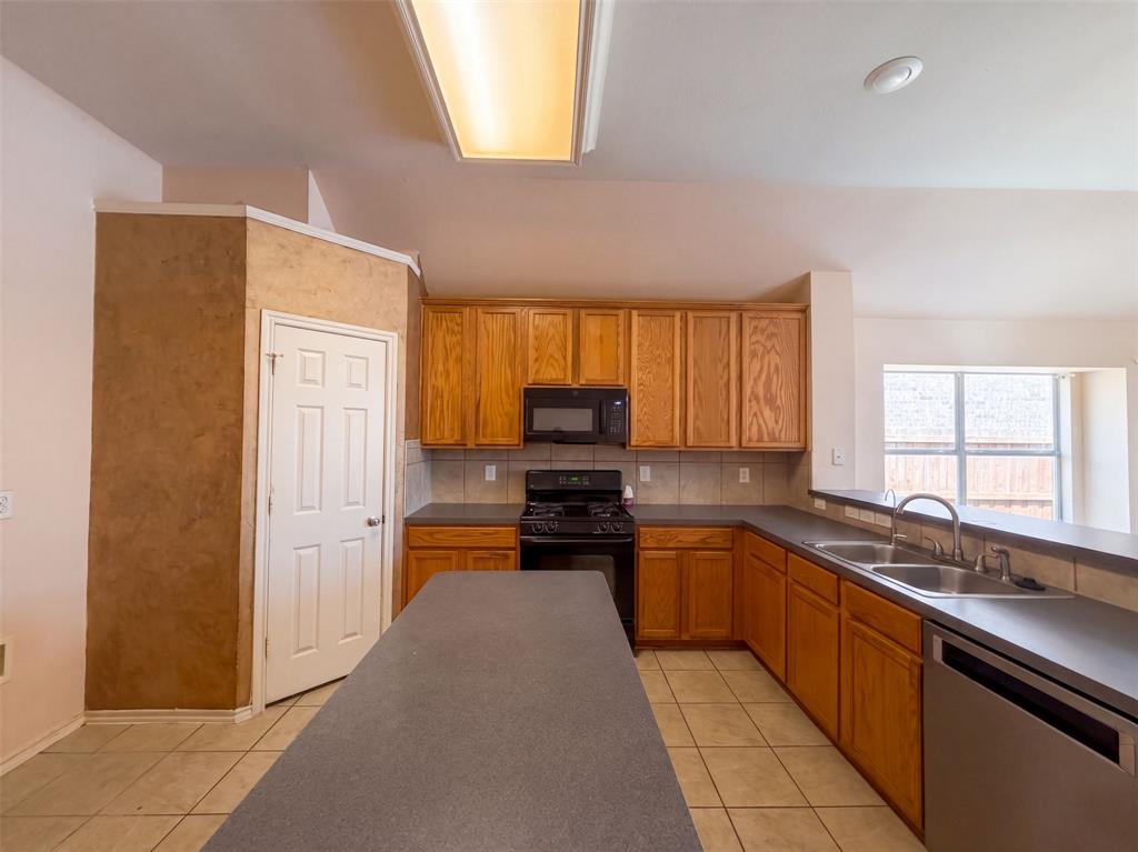 1213 Whitecreek Drive Property Photo 2