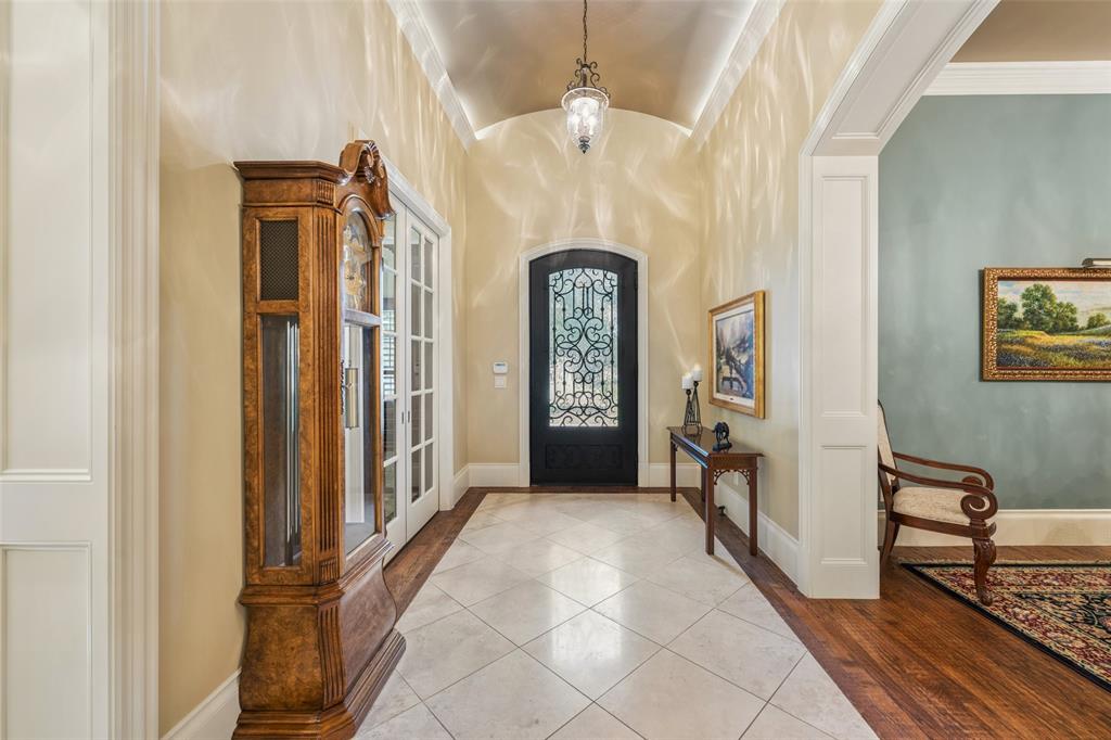 6350 Memorial Drive Property Photo 3