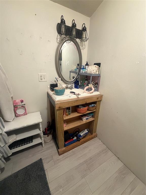 201 Marion Street Property Photo 6