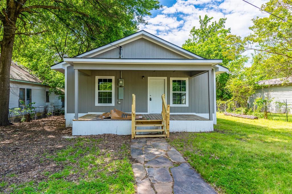1457 W Austin Street Property Photo 1