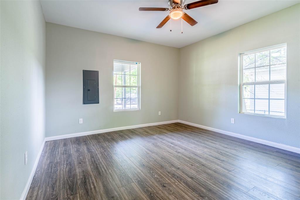 1457 W Austin Street Property Photo 11