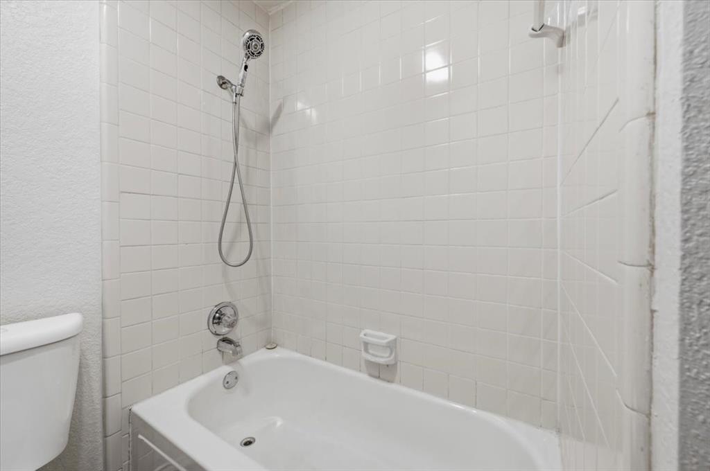 424 Grand Meadow Drive Property Photo 27