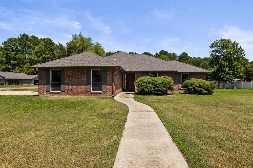 307 Bob White Property Photo 1