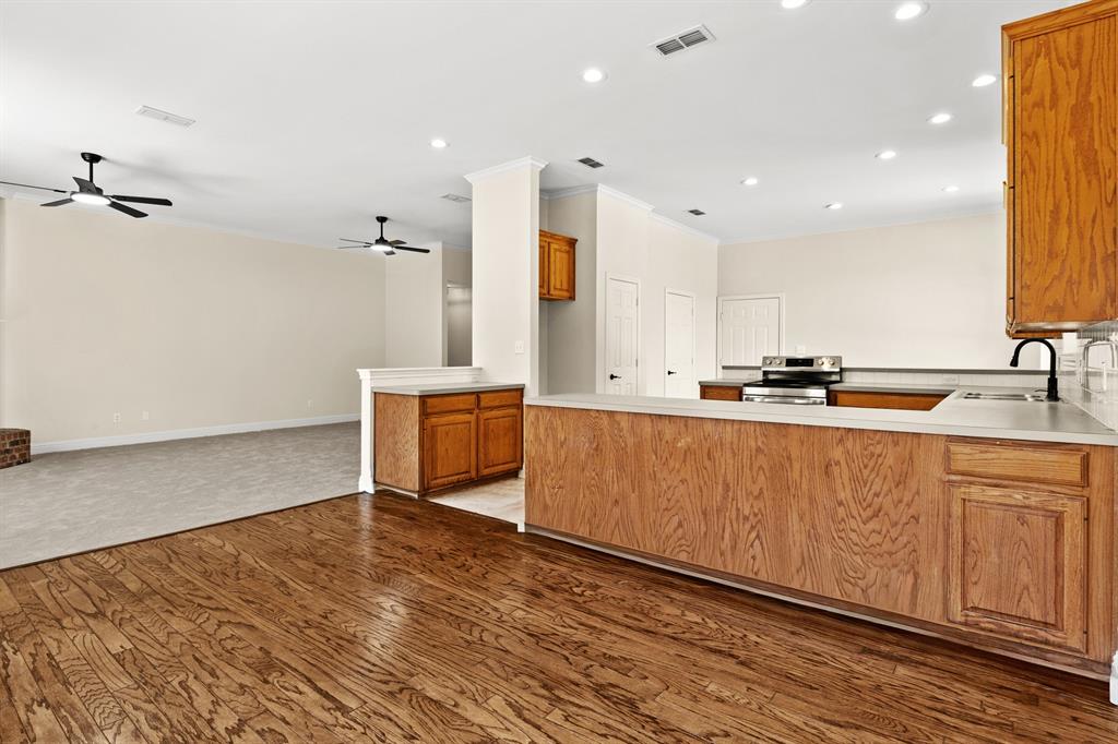 307 Bob White Property Photo 15