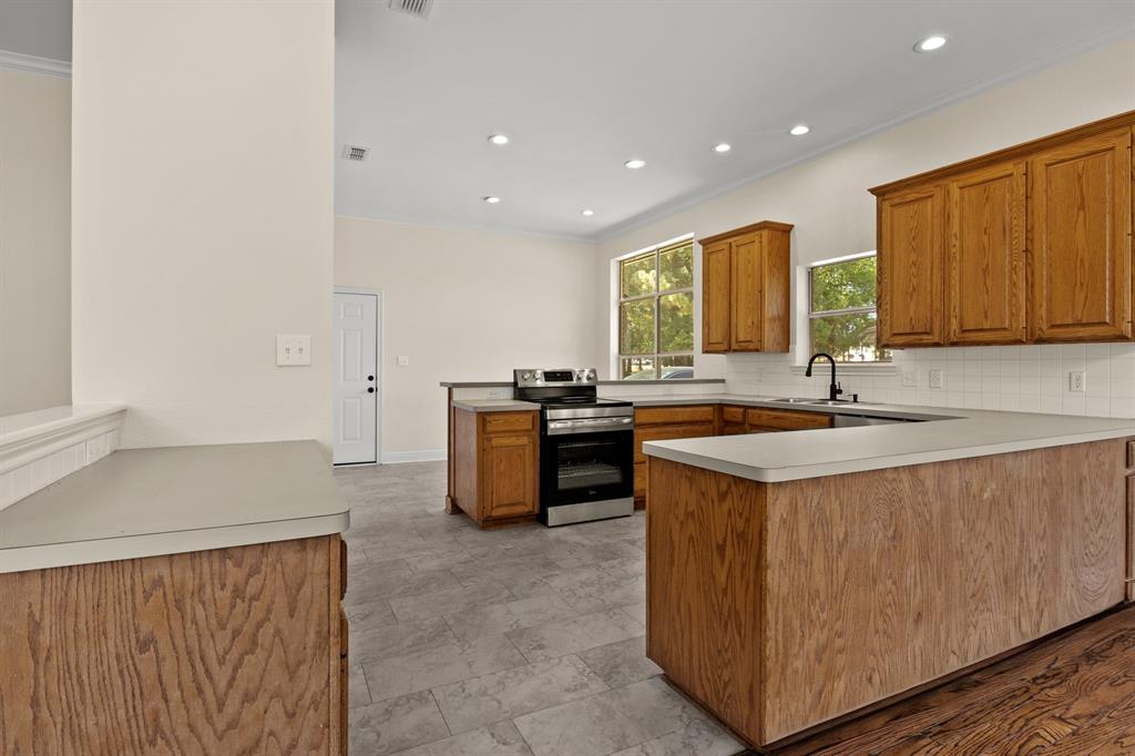307 Bob White Property Photo 16