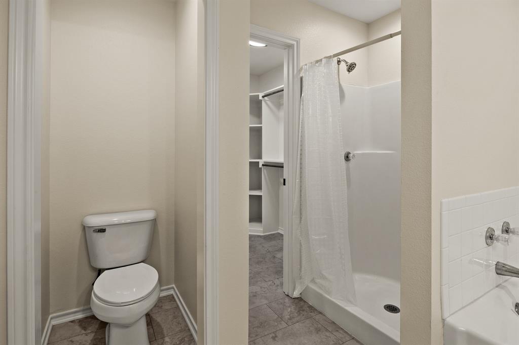 307 Bob White Property Photo 31