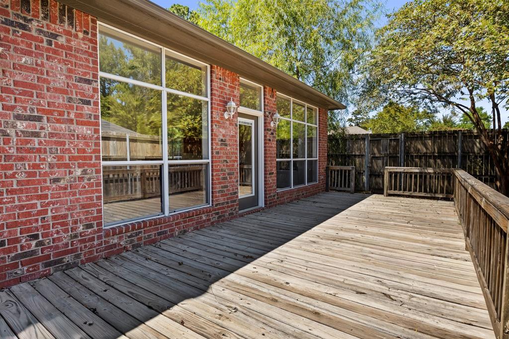 307 Bob White Property Photo 38