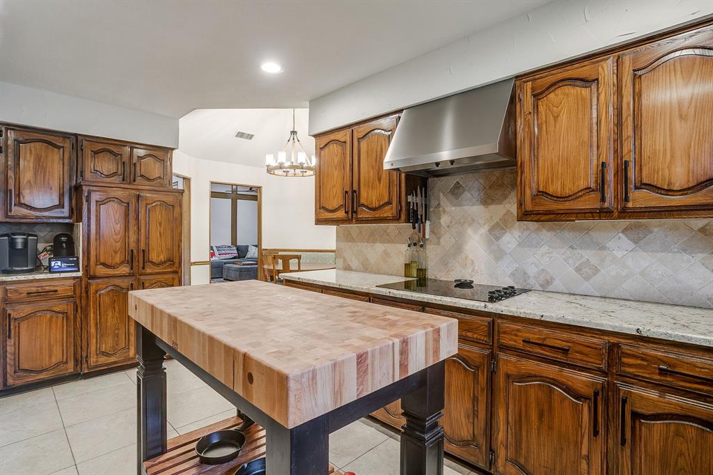 4441 Ballinger Court Property Photo 17