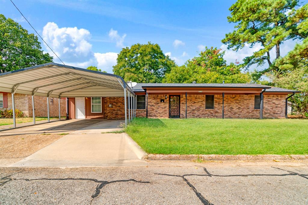 2820 W Kaufman Street Property Photo 1
