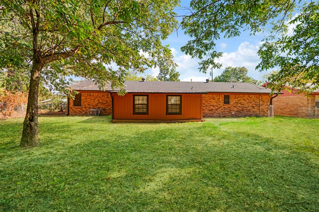 2820 W Kaufman Street Property Photo 16