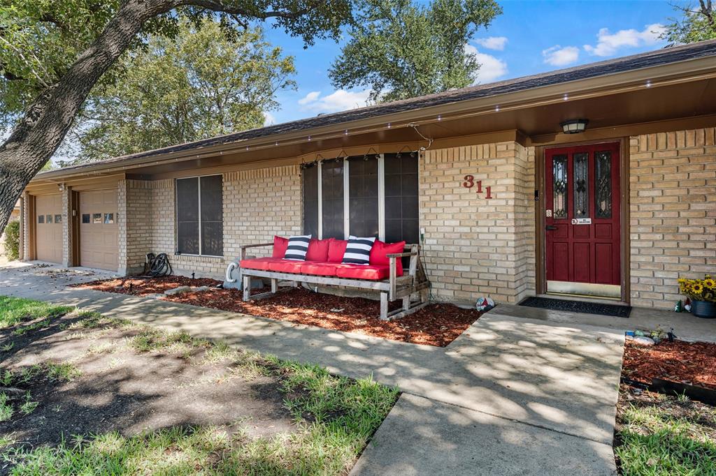 311 S College Avenue Property Photo 2