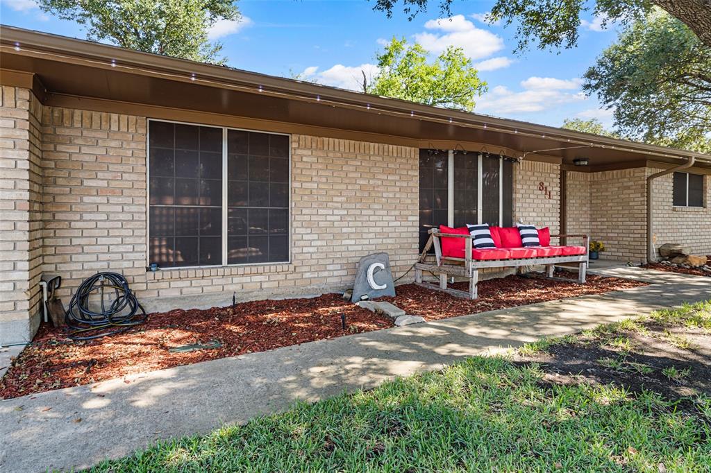 311 S College Avenue Property Photo 3