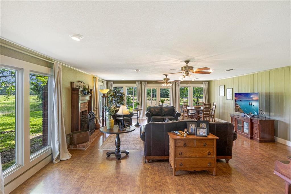 20272 County Road 4126 Property Photo 6