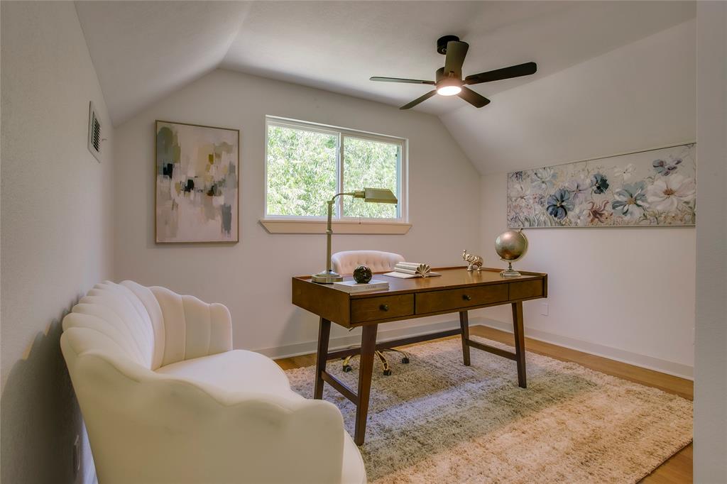 2828 Larkspur Lane Property Photo 4