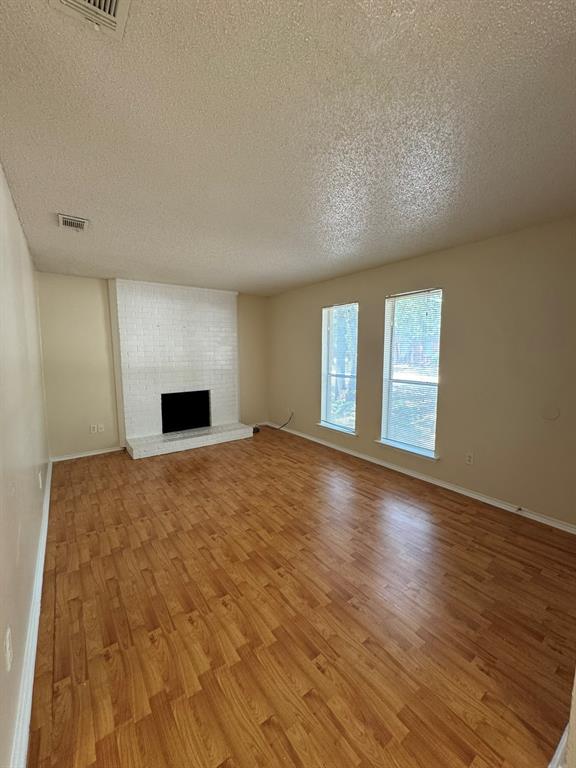 7004 Lincoln Drive Property Photo 2