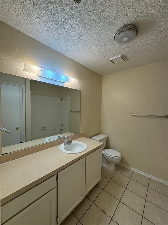 7004 Lincoln Drive Property Photo 7