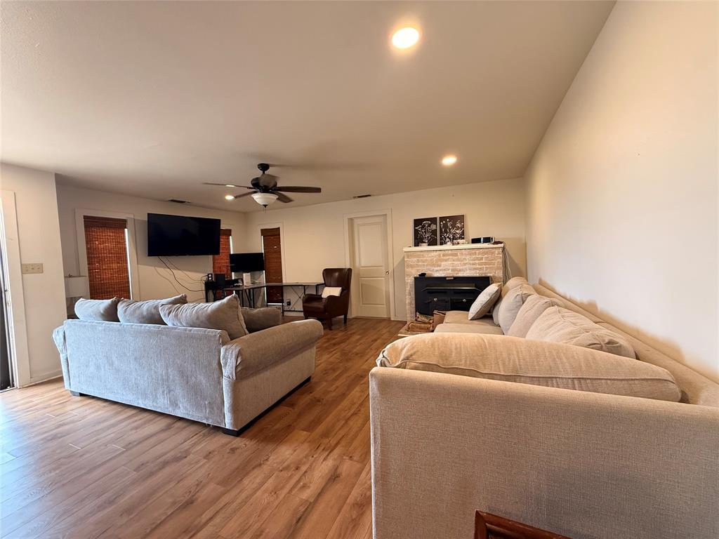 817 State Highway 153 Property Photo 3