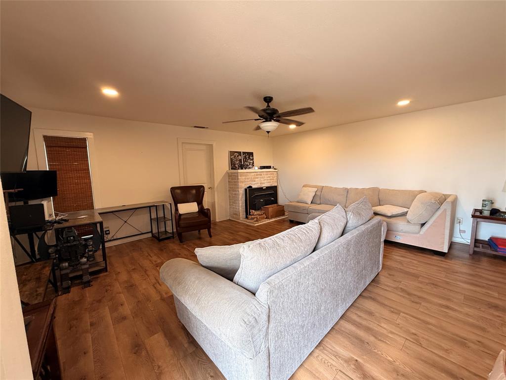 817 State Highway 153 Property Photo 4
