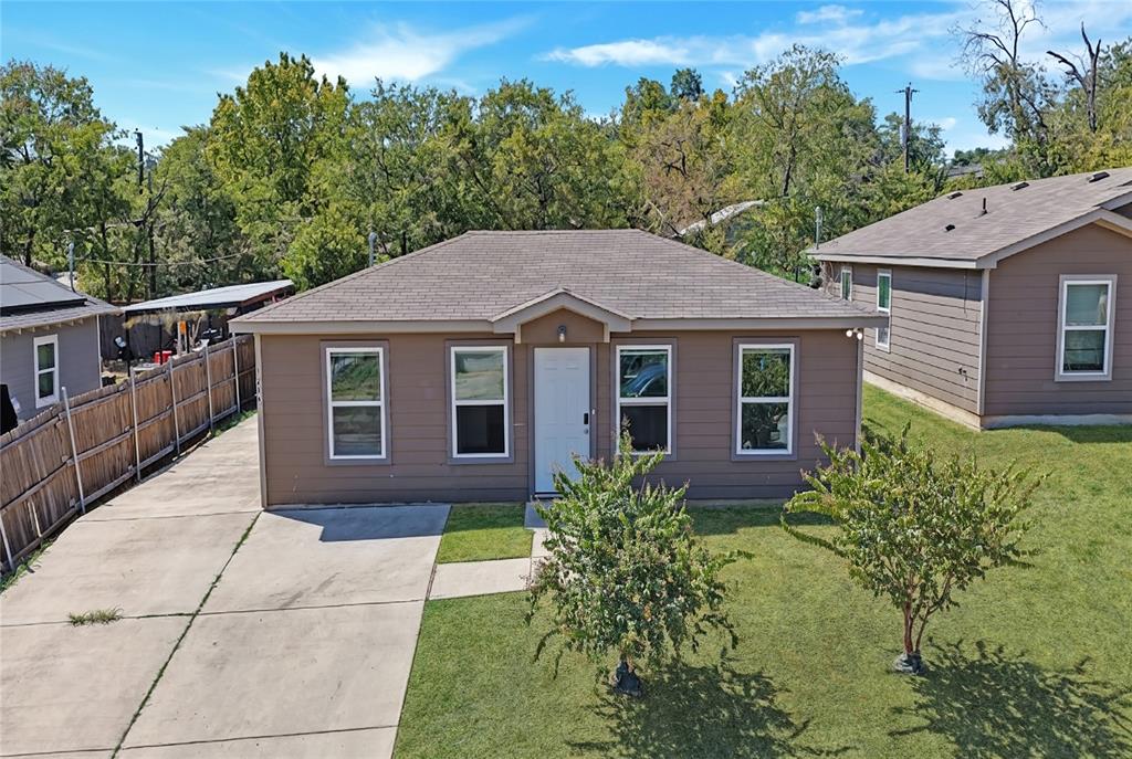 1216 E Powell Avenue Property Photo 1