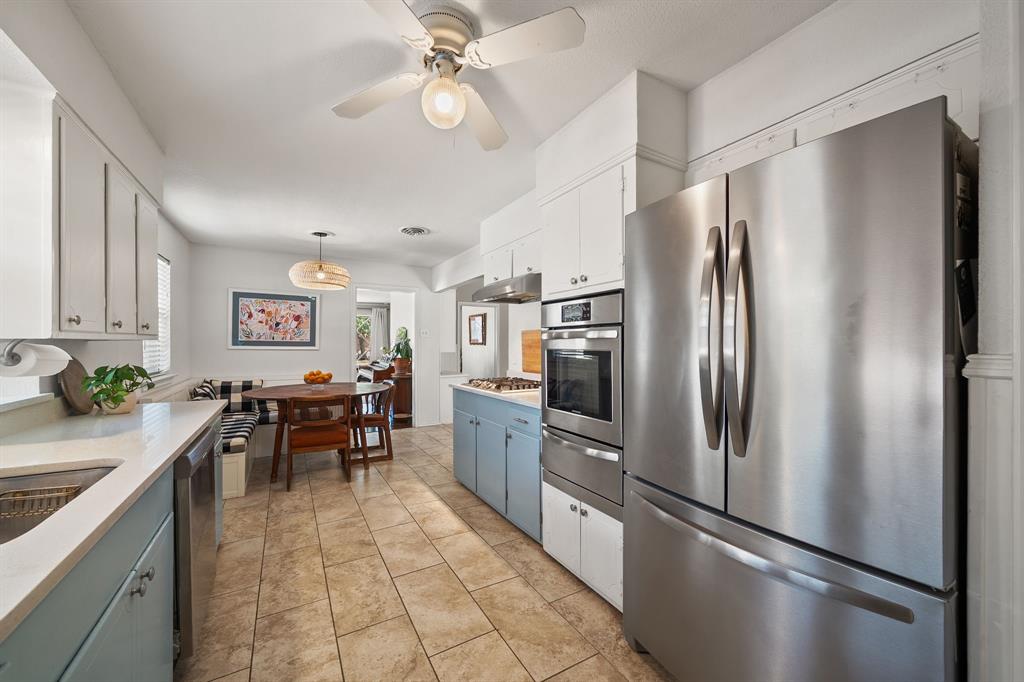 8430 Sweetwater Drive Property Photo 6