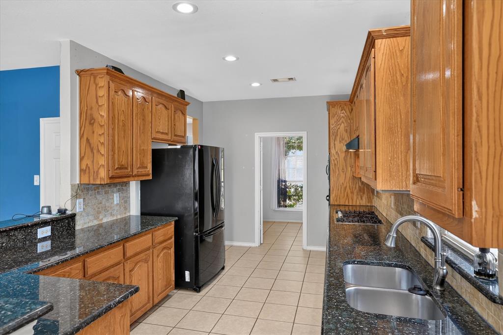 8646 Granville Drive Property Photo 8