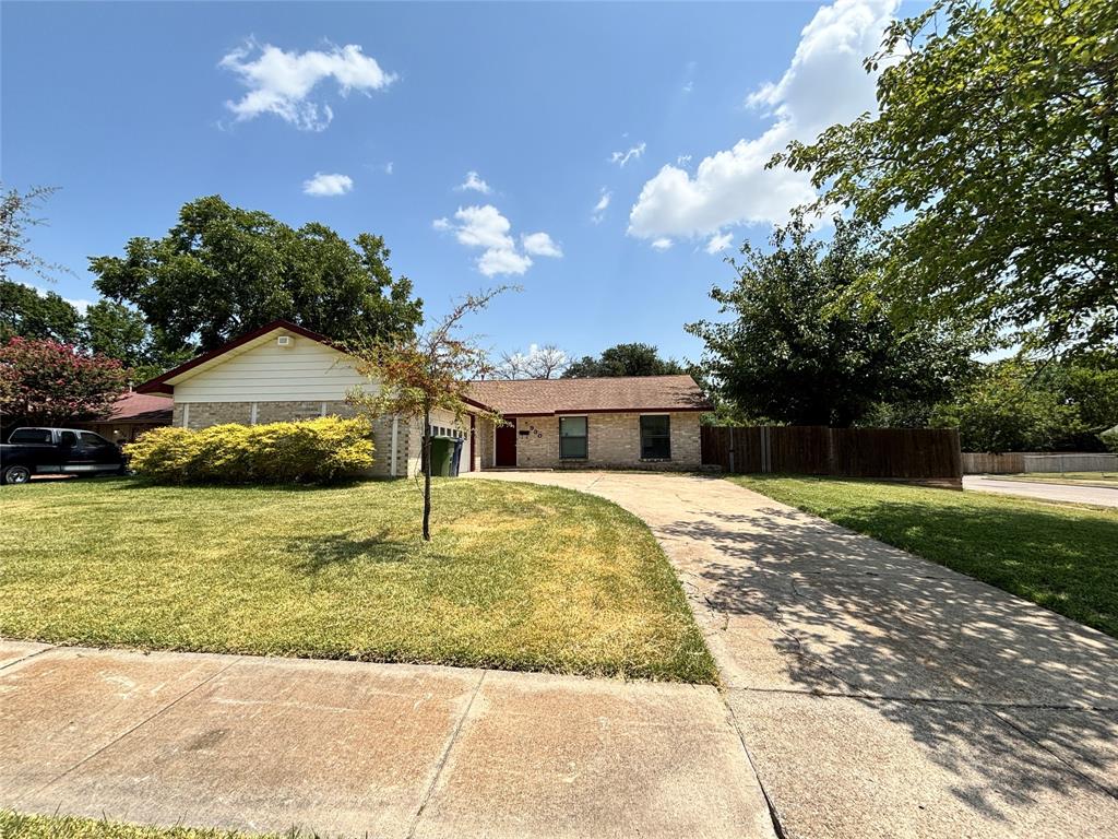 930 Briar Way Property Photo 1