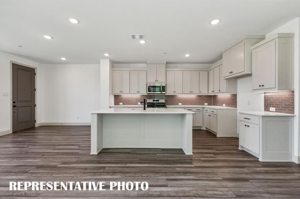 1039 Splitrock Drive Property Photo 8